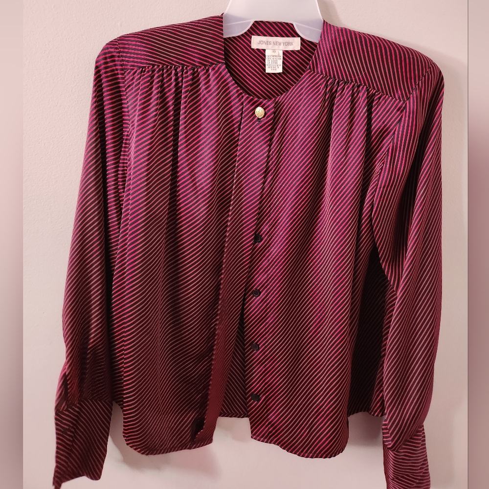 Vintage size 10 Jones new york striped shirt